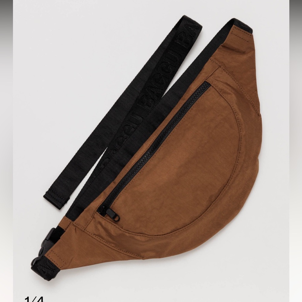 Baggu crescent Fanny bag
